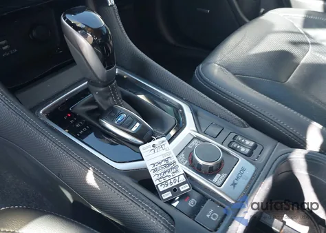 2022 Subaru Forester Touring z USA, uszkodzony, nr VIN JF2SKARC1NH438493